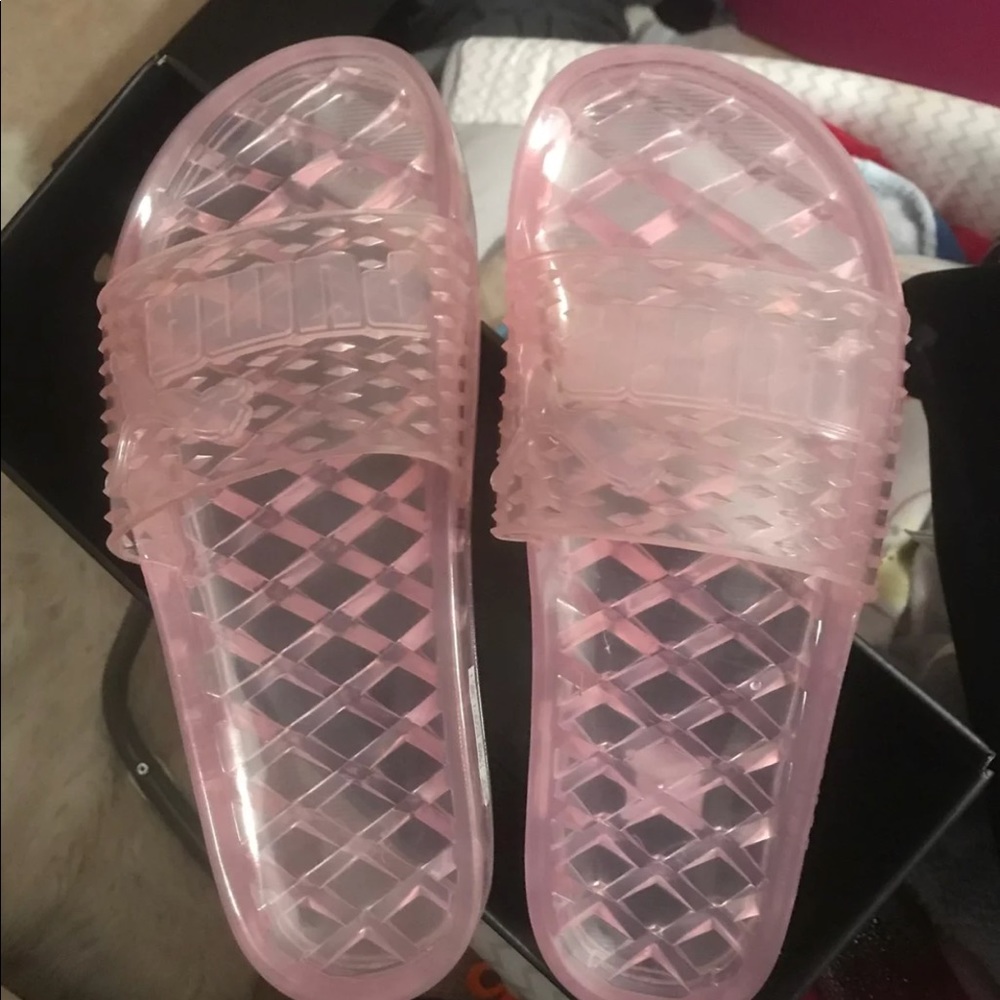 Pink puma fenty jelly slide